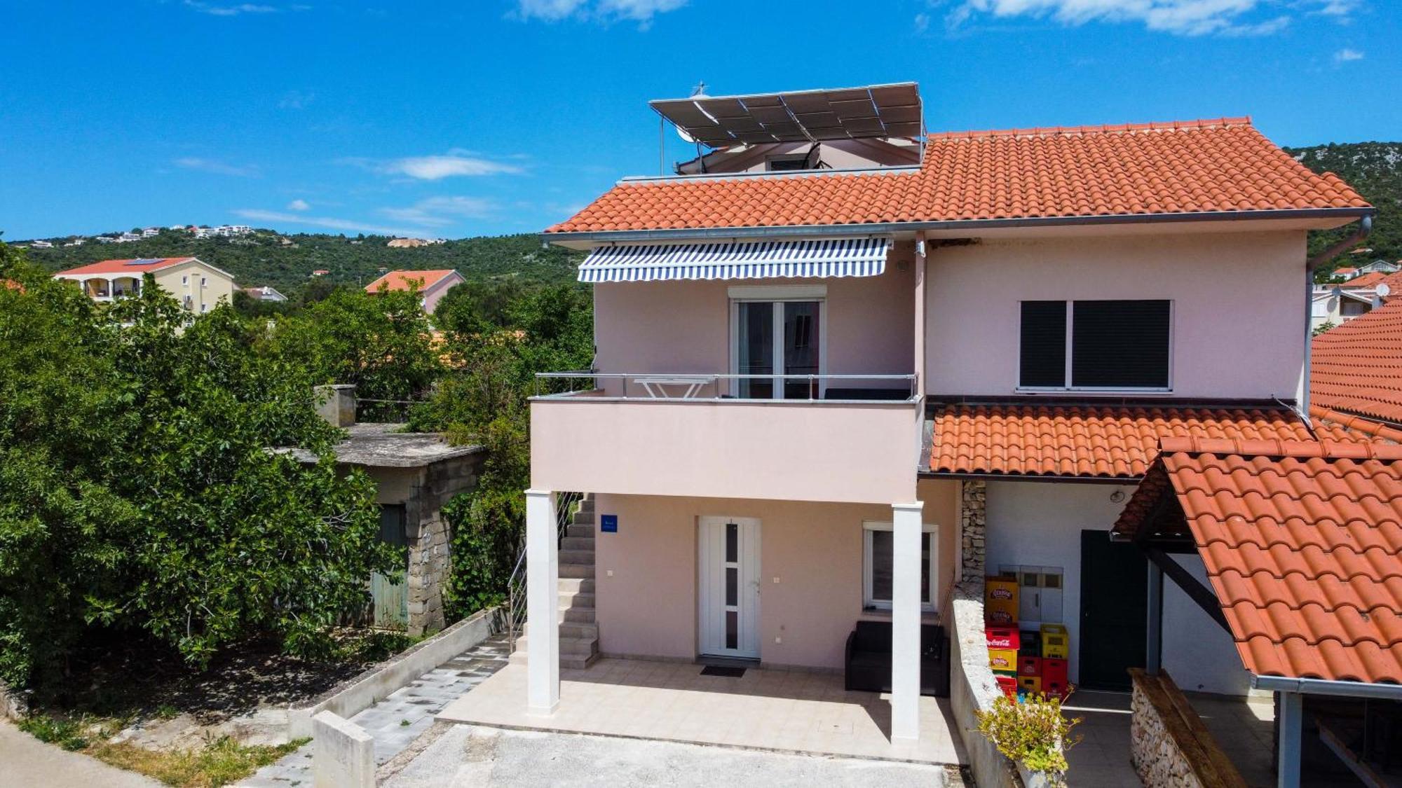Apartments Maris Винишче Экстерьер фото